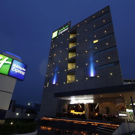 Holiday Inn Express Toluca Galerias Metepec By Ihg Exterior photo