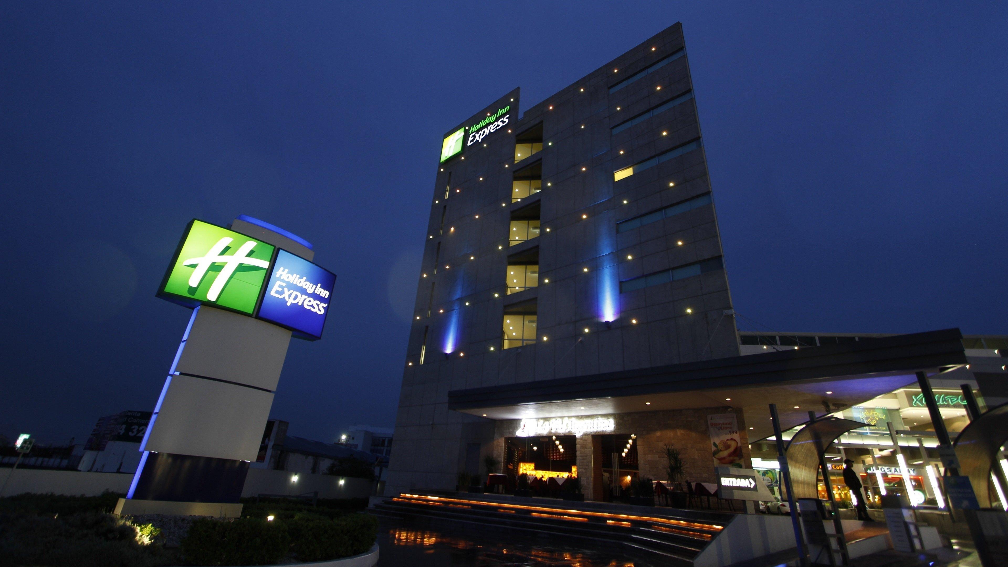 Holiday Inn Express Toluca Galerias Metepec By Ihg Exterior photo